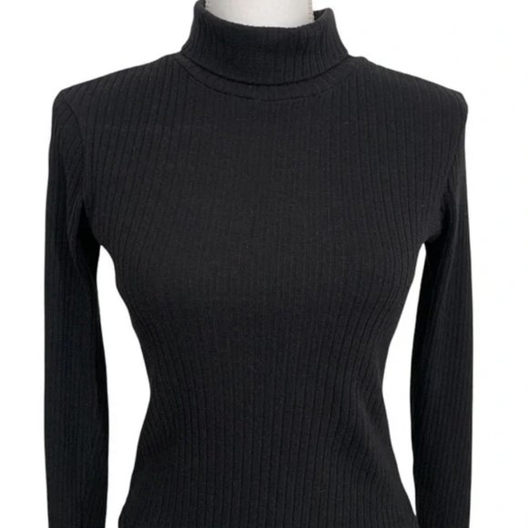 INSTANT ACTION / Black Turtleneck Sweater / Medium - Picture 3 of 7